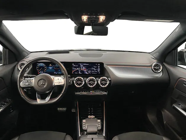 MERCEDES-BENZ EQA 350 AMG Line 4MATIC