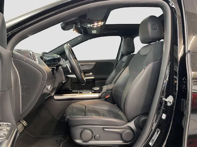 MERCEDES-BENZ EQA 350 AMG Line 4MATIC