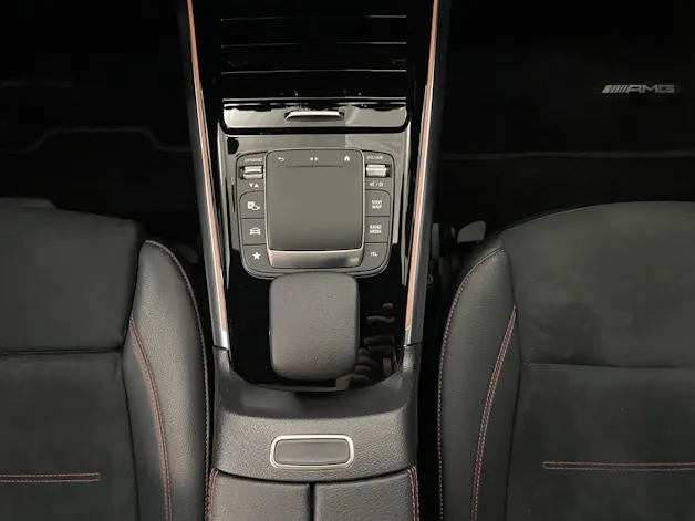MERCEDES-BENZ EQA 350 AMG Line 4MATIC
