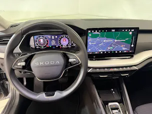 SKODA Octavia Combi 1.5 TSI mHEV DSG Selection