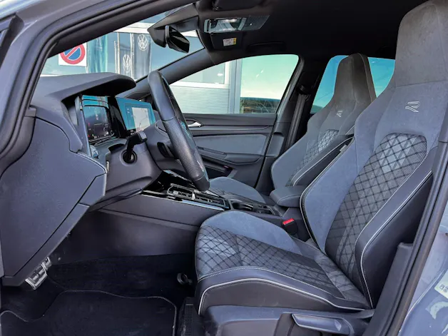 VW Golf 1.5 eTSI mHEV ACT R-Line DSG