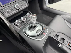 AUDI R8 Spyder 5.2 V10 Suzuka Gray Metallic R-Tronic