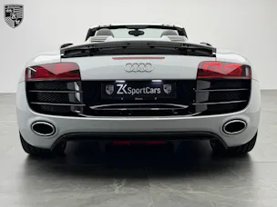 AUDI R8 Spyder 5.2 V10 Suzuka Gray Metallic R-Tronic