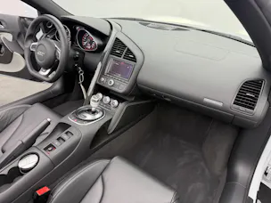 AUDI R8 Spyder 5.2 V10 Suzuka Gray Metallic R-Tronic