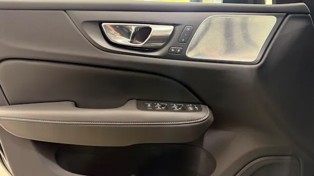 VOLVO V60 2.0 T6 TE Ultra Dark eAWD