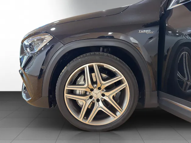 MERCEDES-BENZ GLA 35 AMG 4Matic 8G-Speedshift DCT