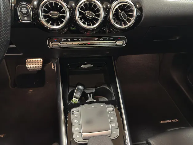 MERCEDES-BENZ GLA 35 AMG 4Matic 8G-Speedshift DCT