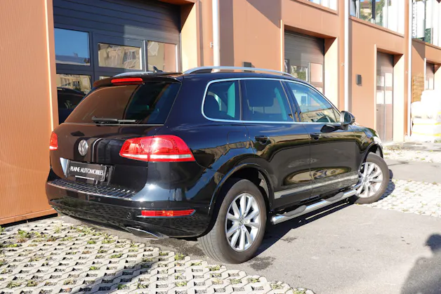 VW Touareg 3.0 TDI Tiptronic "*Véhicule Suisse * Attelage 3500 kg * Pack Confort* Interieur Cuir * Caméra 360 *"