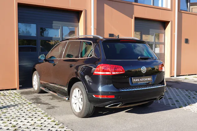VW Touareg 3.0 TDI Tiptronic "*Véhicule Suisse * Attelage 3500 kg * Pack Confort* Interieur Cuir * Caméra 360 *"