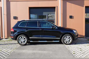 VW Touareg 3.0 TDI Tiptronic "*Véhicule Suisse * Attelage 3500 kg * Pack Confort* Interieur Cuir * Caméra 360 *"