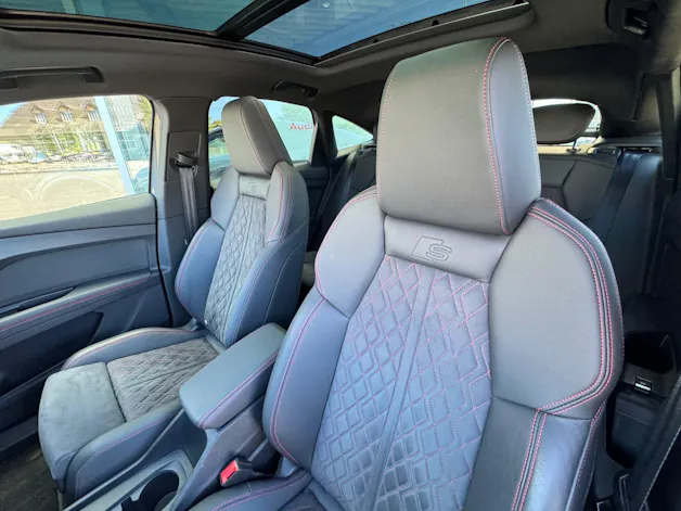 AUDI Q4 Sportback e-tron 45 Edition Swiss Ski quattro mit Black Edition & S-line Packet