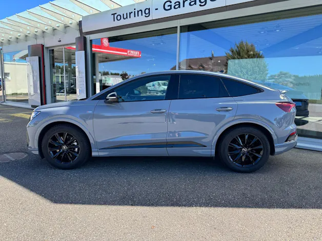 AUDI Q4 Sportback e-tron 45 Edition Swiss Ski quattro mit Black Edition & S-line Packet