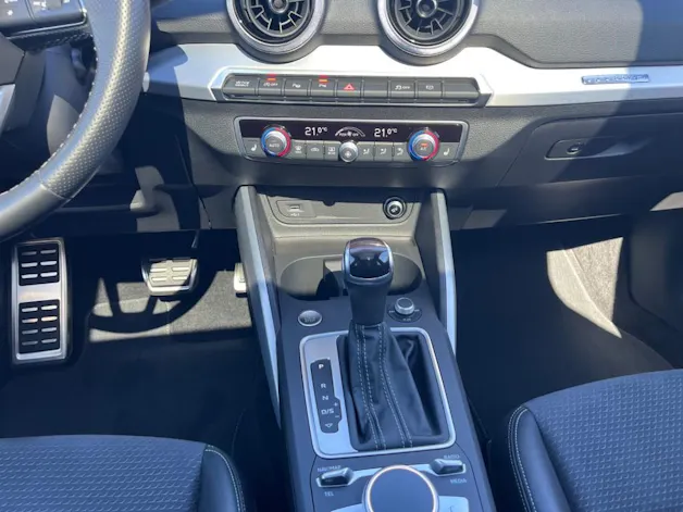 AUDI Q2 40 TFSI S line quattro S-tronic