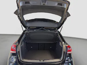 MERCEDES-BENZ A 200 AMG Line