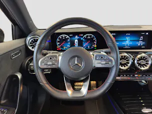 MERCEDES-BENZ A 200 AMG Line