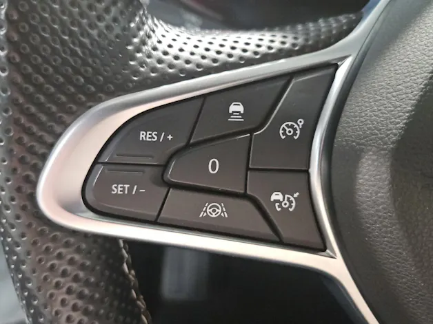 RENAULT Arkana 1.6 E-Tech Engineered