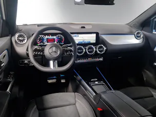 MERCEDES-BENZ GLA 200 Night Star 7G-DCT