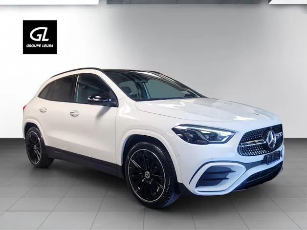 MERCEDES-BENZ GLA 200 Night Star 7G-DCT