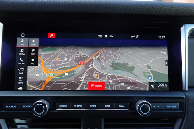PORSCHE Macan PDK "* CH Auto * Sièges Chauffants * Tempomat Adaptatif * Caméra + Capteurs * Phares LED *"