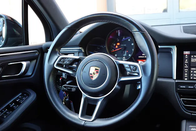 PORSCHE Macan PDK "* CH Auto * Sièges Chauffants * Tempomat Adaptatif * Caméra + Capteurs * Phares LED *"