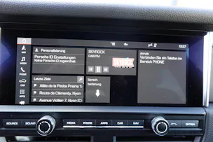 PORSCHE Macan PDK "* CH Auto * Sièges Chauffants * Tempomat Adaptatif * Caméra + Capteurs * Phares LED *"