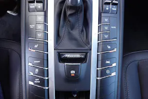 PORSCHE Macan PDK "* CH Auto * Sièges Chauffants * Tempomat Adaptatif * Caméra + Capteurs * Phares LED *"