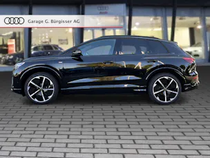 AUDI Q4 e-tron SUV quattro performance Swiss Ski Mythosschwarz Metallic