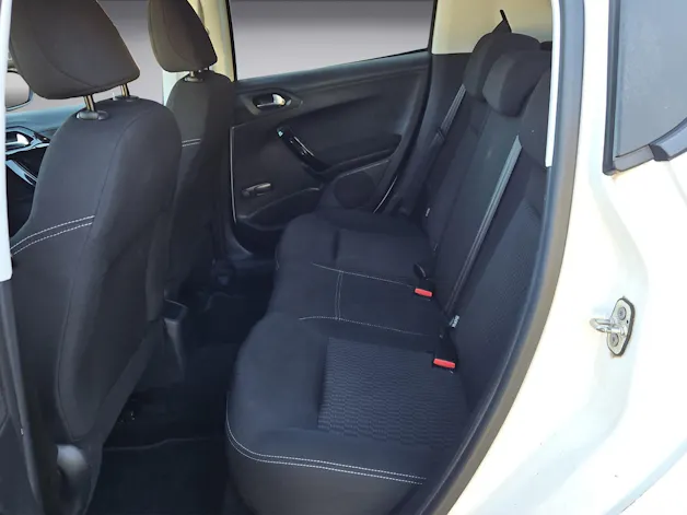 PEUGEOT 208 1.2 PureTech Style