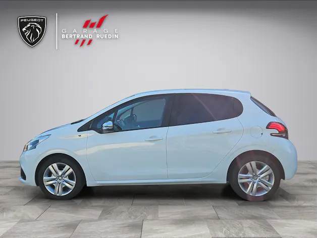 PEUGEOT 208 1.2 PureTech Style