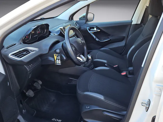 PEUGEOT 208 1.2 PureTech Style