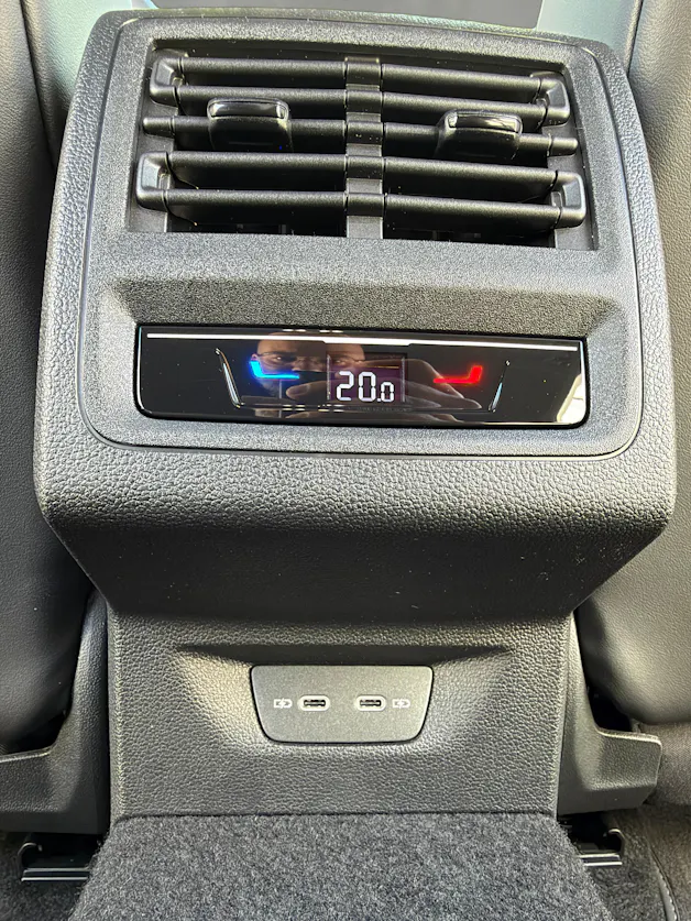 VW Golf Variant 2.0 TSI R-Line DSG 4 Motion