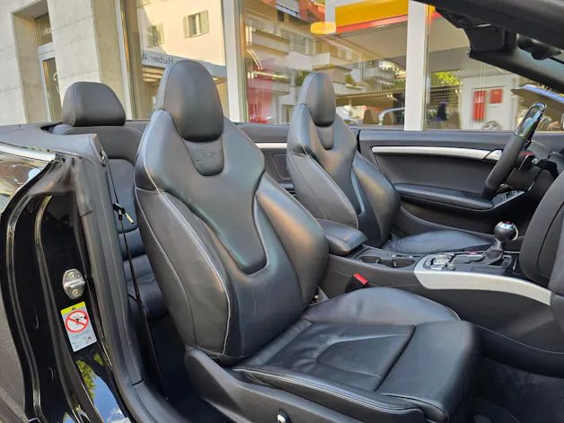 AUDI RS5 Cabrio 4.2 FSI quattro S-tronic