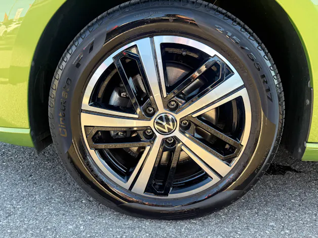 VW Caddy Maxi 2.0 TDI California DSG Golden Green