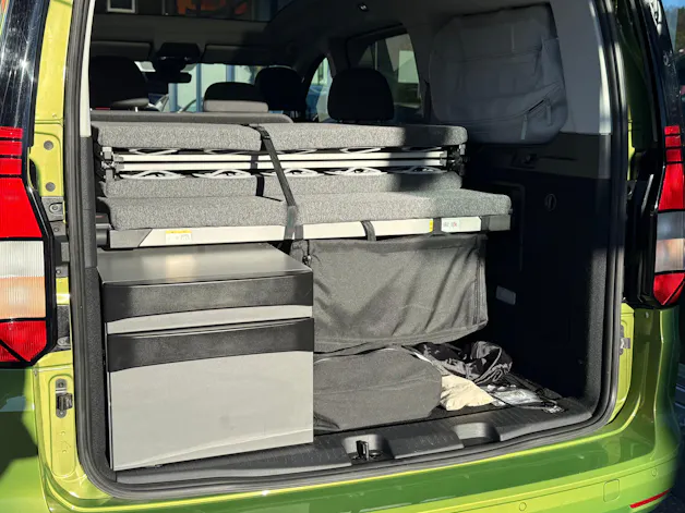 VW Caddy Maxi 2.0 TDI California DSG Golden Green