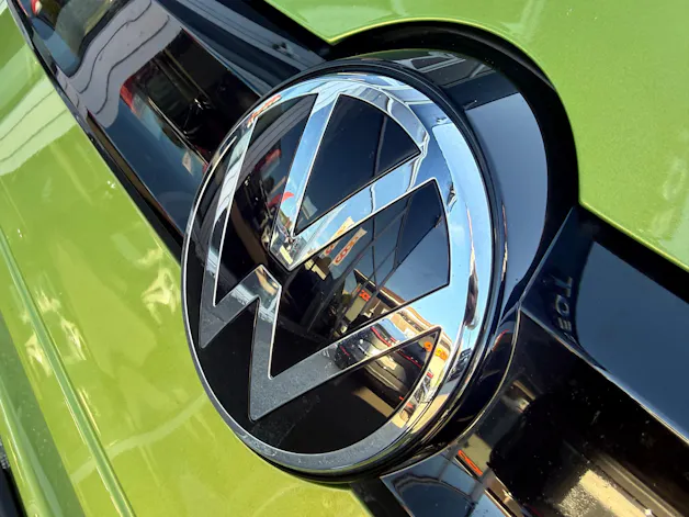 VW Caddy Maxi 2.0 TDI California DSG Golden Green