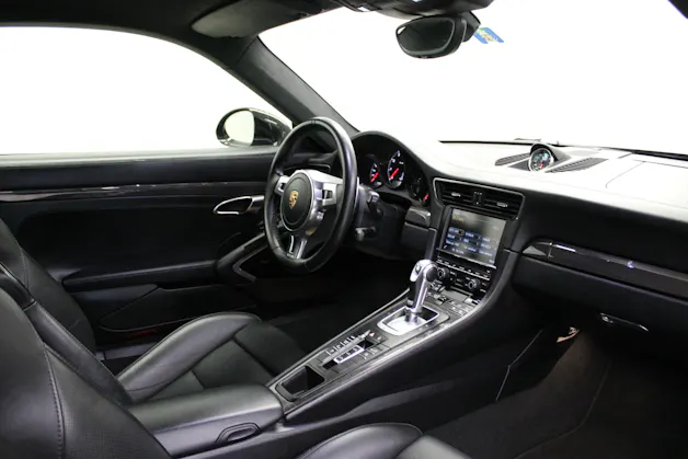 PORSCHE 911 Turbo S PDK