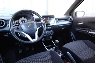 Suzuki Ignis 1.2i Compact+ Hybrid "* CH Auto * 3 ans de G0arantie * Clim Auto * Caméra * Apple Car Play * Capteurs *"