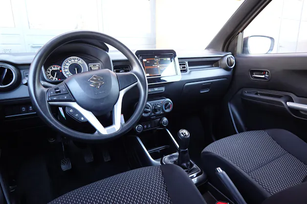 Suzuki Ignis 1.2i Compact+ Hybrid "* CH Auto * 3 ans de G0arantie * Clim Auto * Caméra * Apple Car Play * Capteurs *"