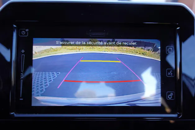 Suzuki Ignis 1.2i Compact+ Hybrid "* CH Auto * 3 ans de G0arantie * Clim Auto * Caméra * Apple Car Play * Capteurs *"