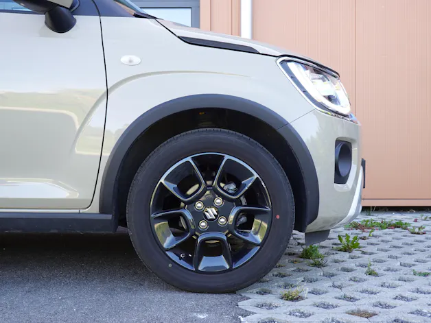 Suzuki Ignis 1.2i Compact+ Hybrid "* CH Auto * 3 ans de G0arantie * Clim Auto * Caméra * Apple Car Play * Capteurs *"