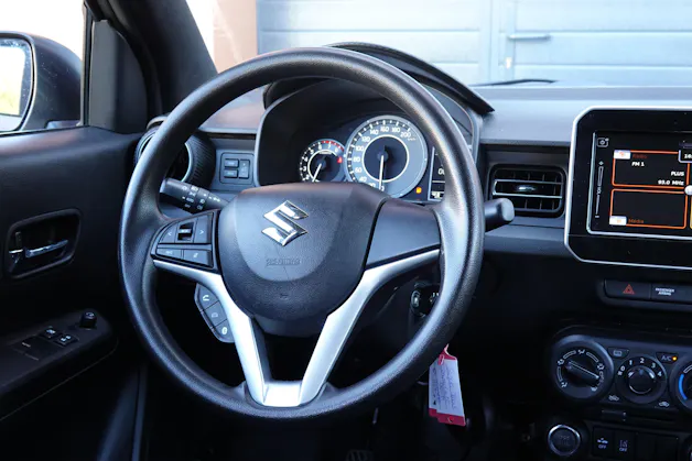 Suzuki Ignis 1.2i Compact+ Hybrid "* CH Auto * 3 ans de G0arantie * Clim Auto * Caméra * Apple Car Play * Capteurs *"