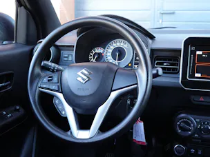 Suzuki Ignis 1.2i Compact+ Hybrid "* CH Auto * 3 ans de G0arantie * Clim Auto * Caméra * Apple Car Play * Capteurs *"