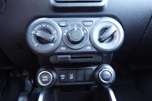 Suzuki Ignis 1.2i Compact+ Hybrid "* CH Auto * 3 ans de G0arantie * Clim Auto * Caméra * Apple Car Play * Capteurs *"