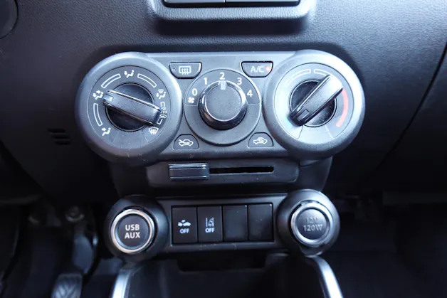 Suzuki Ignis 1.2i Compact+ Hybrid "* CH Auto * 3 ans de G0arantie * Clim Auto * Caméra * Apple Car Play * Capteurs *"