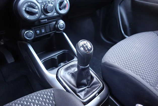 Suzuki Ignis 1.2i Compact+ Hybrid "* CH Auto * 3 ans de G0arantie * Clim Auto * Caméra * Apple Car Play * Capteurs *"