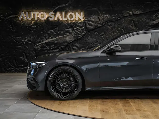 MERCEDES-BENZ E 220 d AMG Line 9G-Tronic *Werksgarantie*21" Felgen*Panorama*Lenkradheizung*
