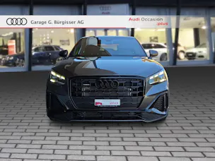 AUDI Q2 40 TFSI S line Attraction quattro S-tronic Daytonagrau Perleffekt
