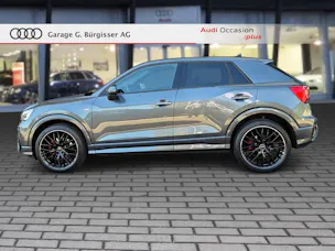AUDI Q2 40 TFSI S line Attraction quattro S-tronic Daytonagrau Perleffekt