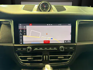 PORSCHE Macan GTS