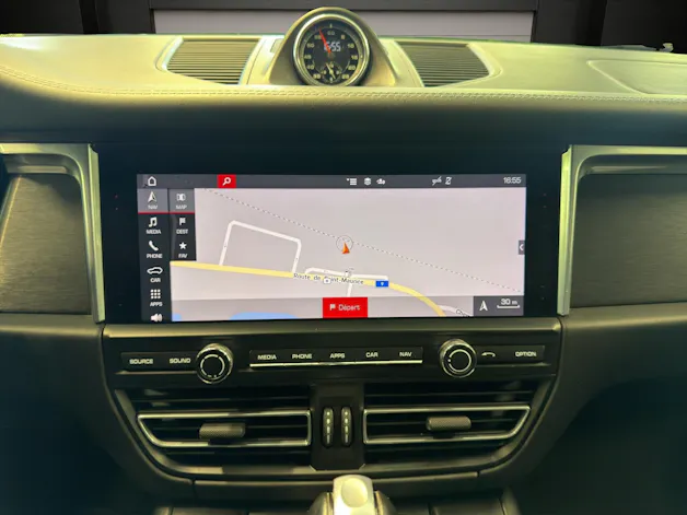 PORSCHE Macan GTS